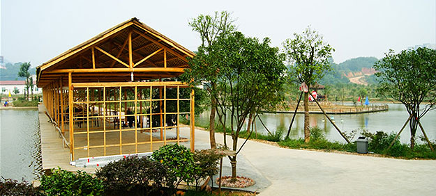 “擁抱自然，放飛夢(mèng)想”——綠之韻集團(tuán)組織全體員工開展2014年度春季郊游活動(dòng)